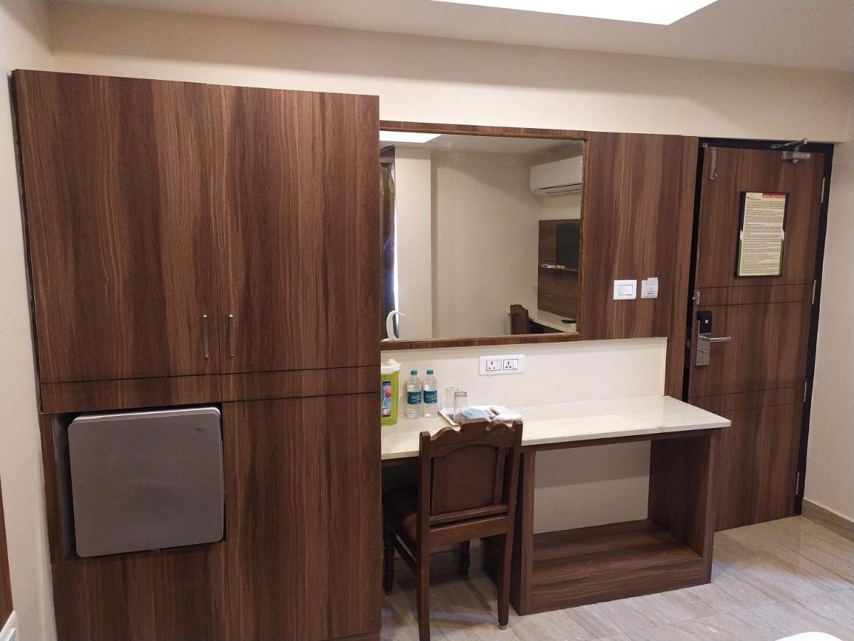 Hotel White Boutique Puduccseri Kültér fotó