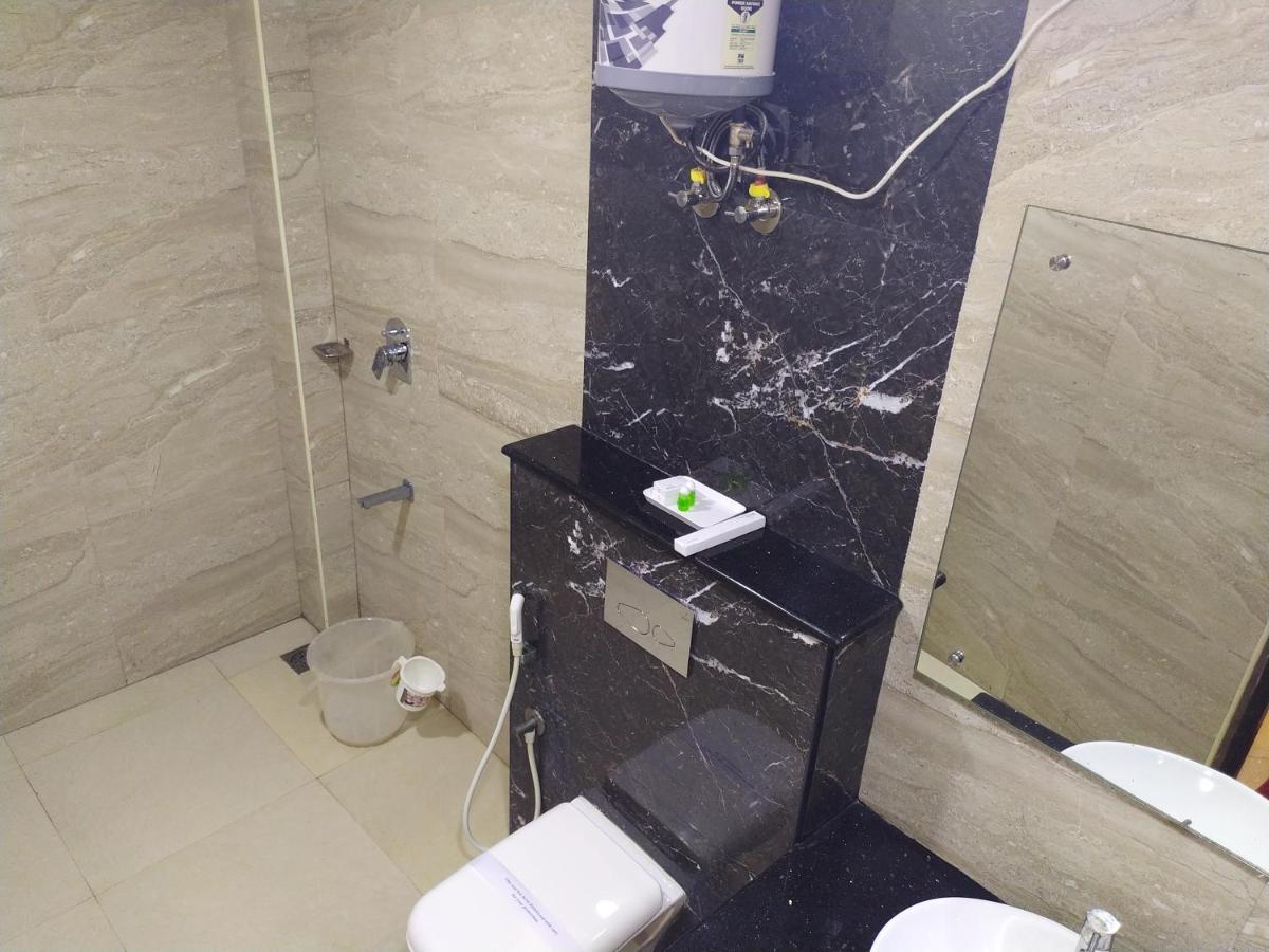 Hotel White Boutique Puduccseri Kültér fotó