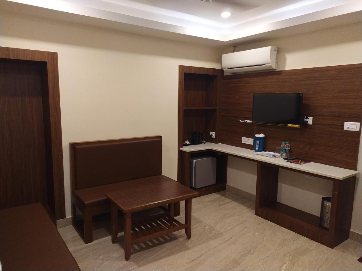 Hotel White Boutique Puduccseri Kültér fotó