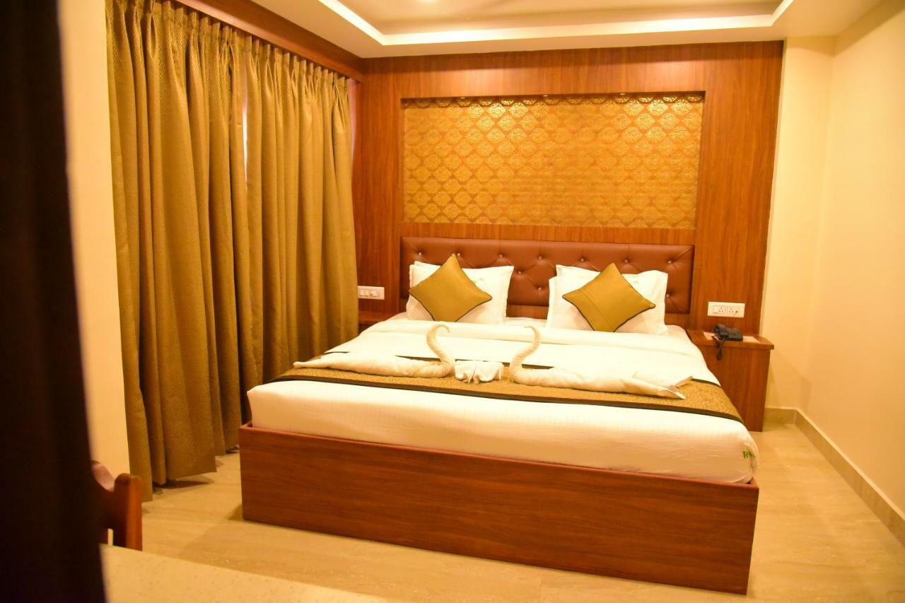 Hotel White Boutique Puduccseri Kültér fotó