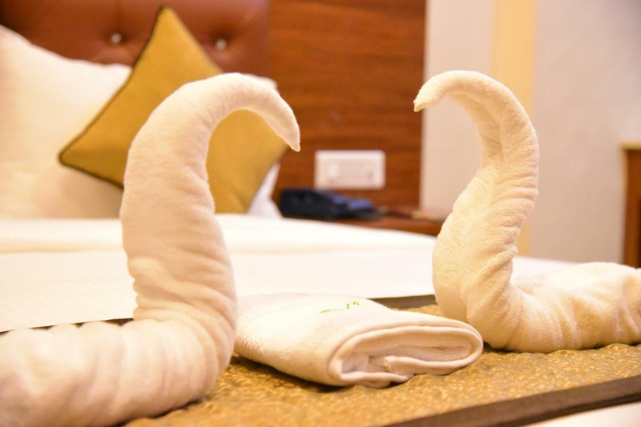 Hotel White Boutique Puduccseri Kültér fotó