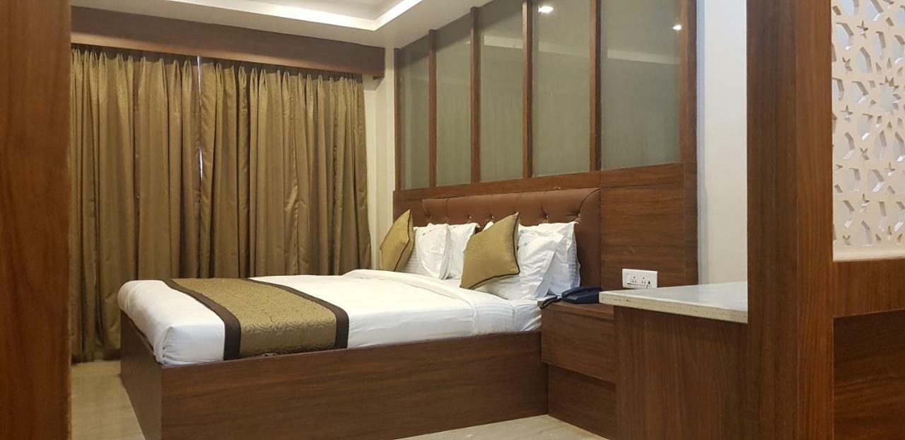 Hotel White Boutique Puduccseri Kültér fotó